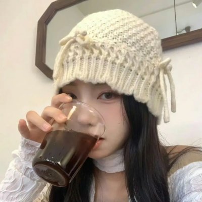 小姑娘艾萝依